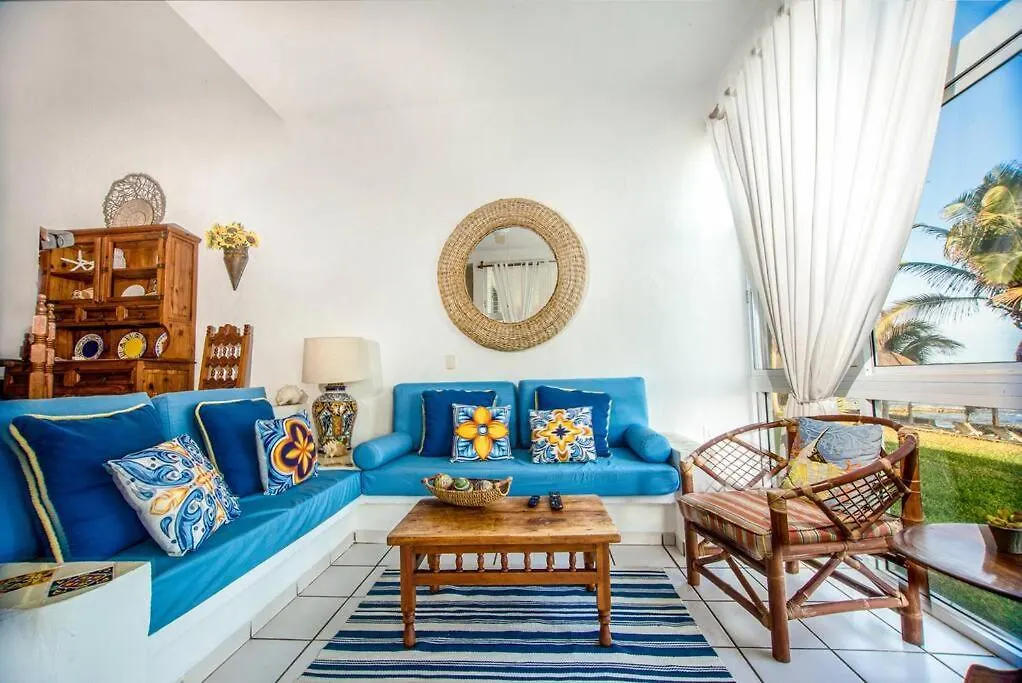 Caribbean Sea Front 2 Bedroom 2 Ba - Ground Floor- Large Pool -Seaweed-Free Beach Akumal Apartment