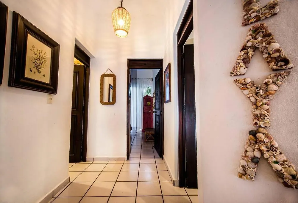 Caribbean Sea Front 2 Bedroom 2 Ba - Ground Floor- Large Pool -Seaweed-Free Beach Akumal Apartment