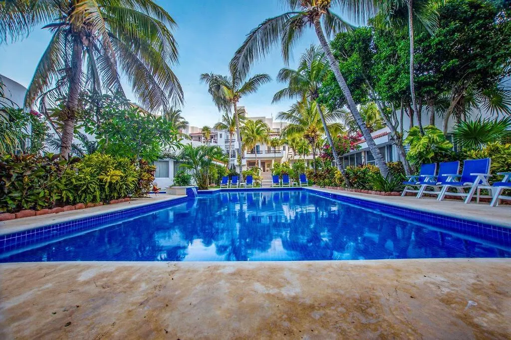 Caribbean Sea Front 2 Bedroom 2 Ba - Ground Floor- Large Pool -Seaweed-Free Beach Akumal Apartment